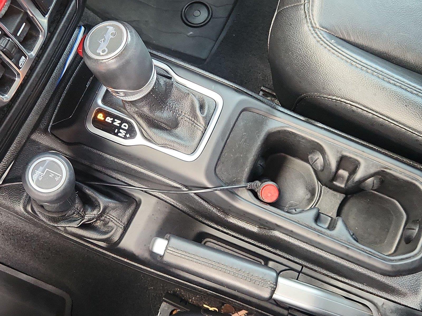 Used 2019 Jeep Wrangler Unlimited Sahara AWD/4WD image 16