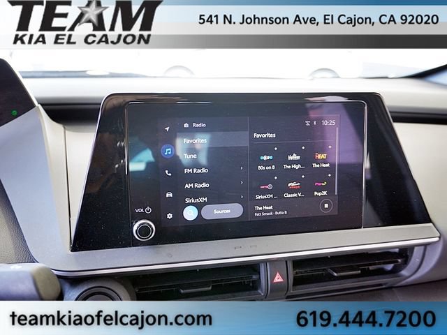 Used 2025 Toyota Prius LE FWD image 26