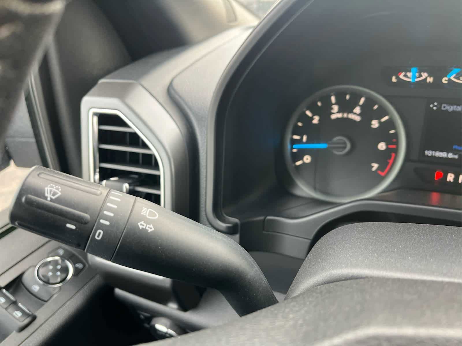 Used 2016 Ford F150 XLT w/ Equipment Group 302A Luxury image 30