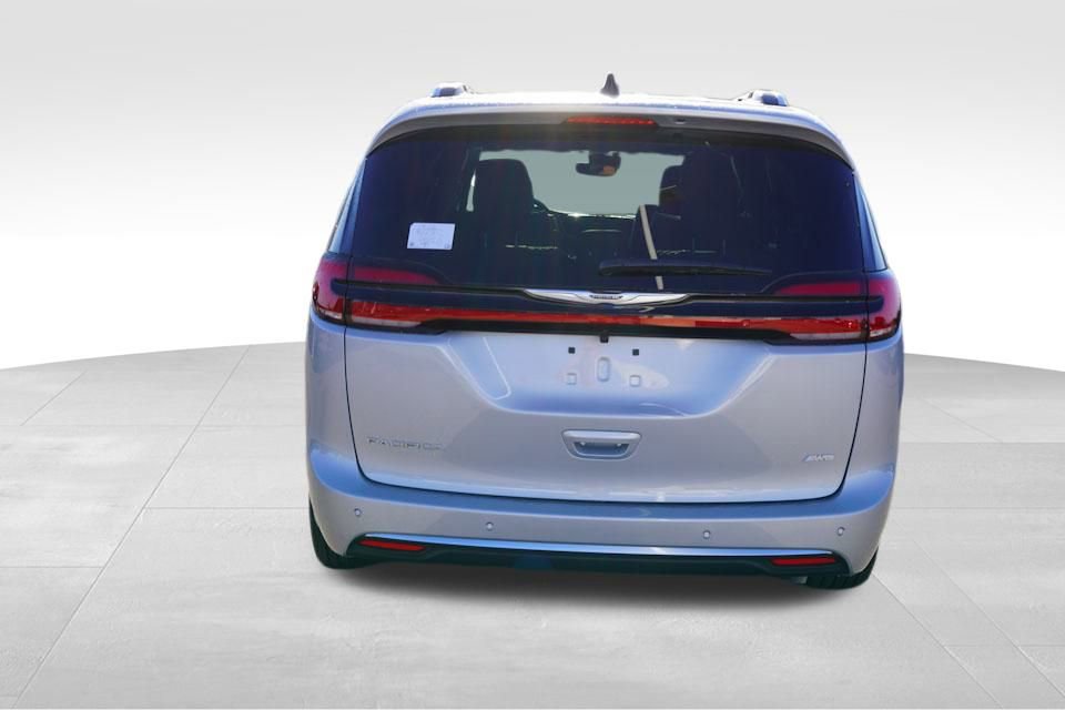 New 2026 Chrysler Pacifica Pinnacle image 4