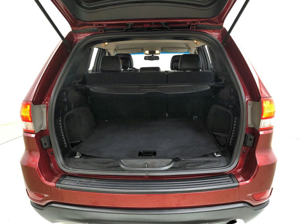 Used 2013 Jeep Grand Cherokee Laredo w/ Laredo E Group AWD/4WD image 30