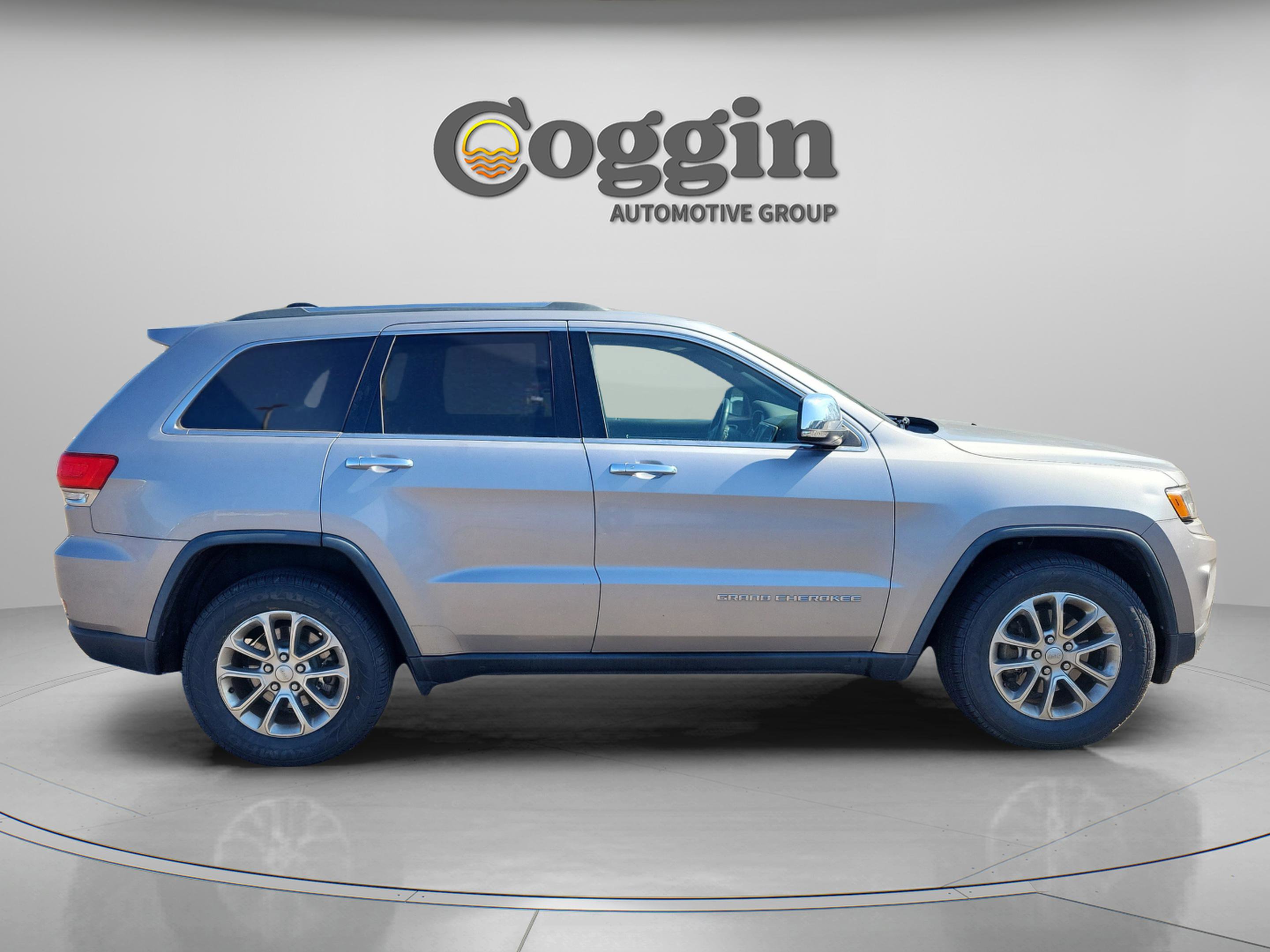 Used 2015 Jeep Grand Cherokee Limited w/ Luxury Group II image 5