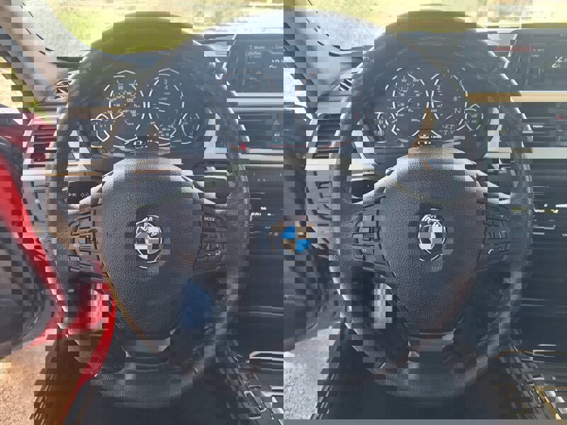 Used 2018 BMW 320i Sedan w/ Convenience Package image 25