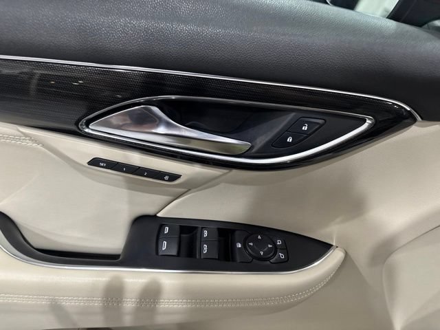 Used 2022 Buick Envision Essence w/ Technology Package I AWD/4WD image 17