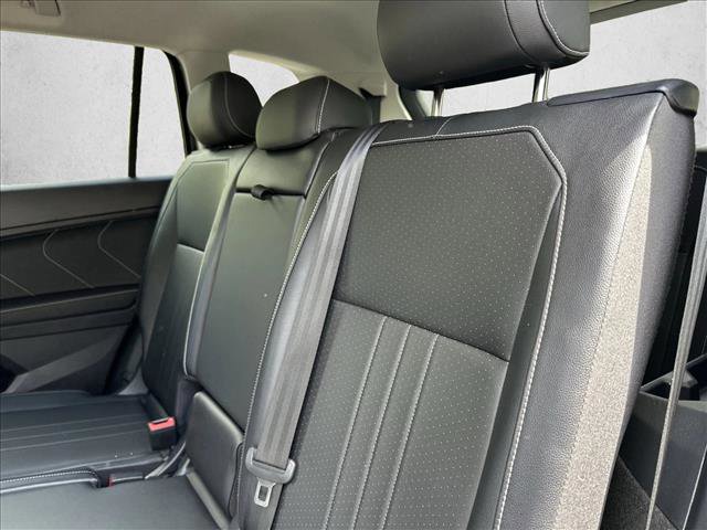 Used 2024 Volkswagen Tiguan SE image 24