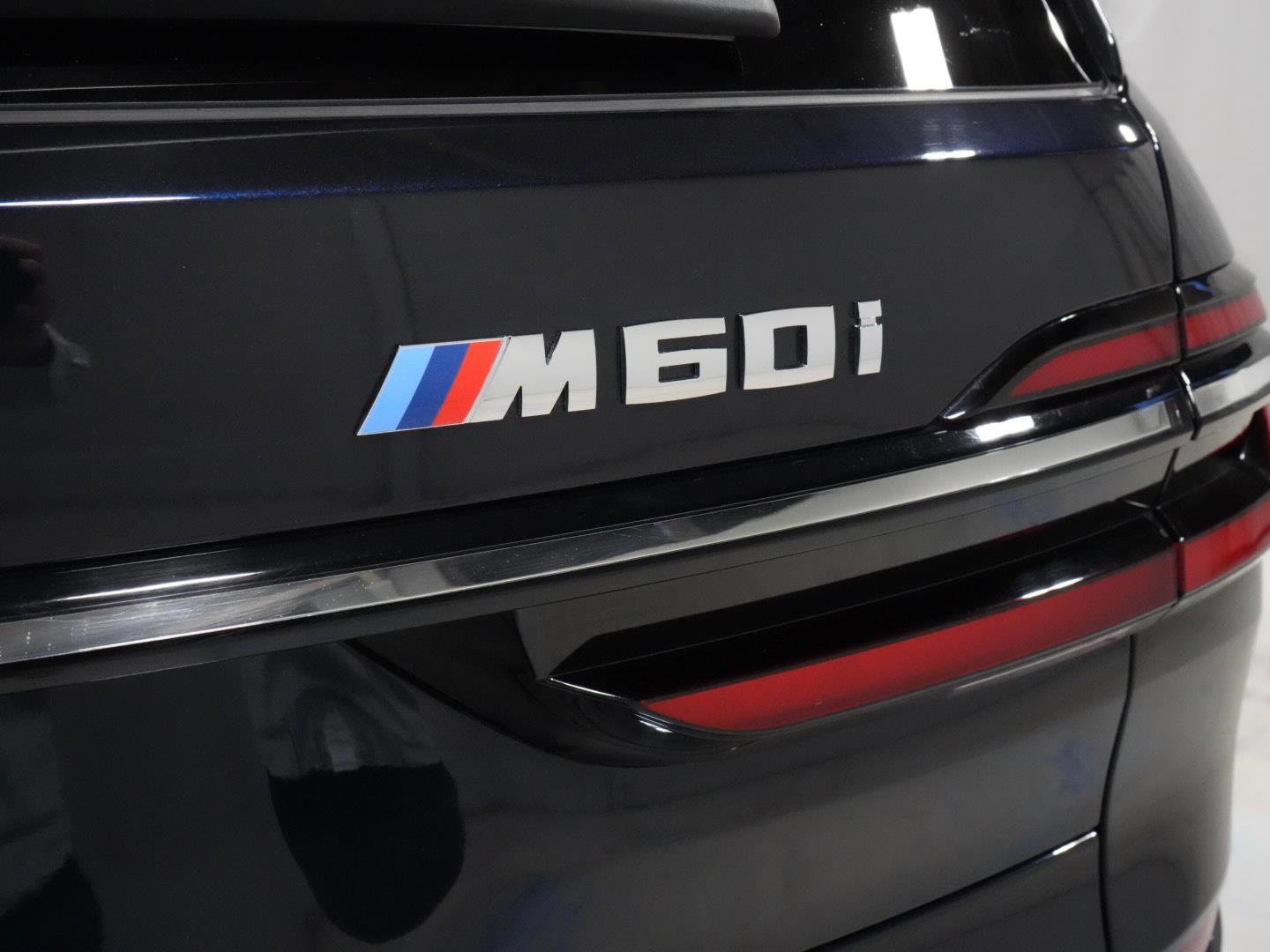 Certified 2023 BMW X7 M60i w/ Executive Package image 30