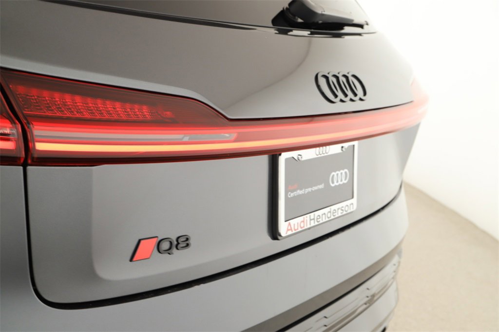 Certified 2024 Audi Q8 e-tron Prestige image 30