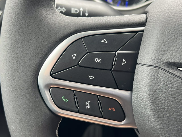 New 2027 Chrysler Pacifica Select AWD/4WD image 19
