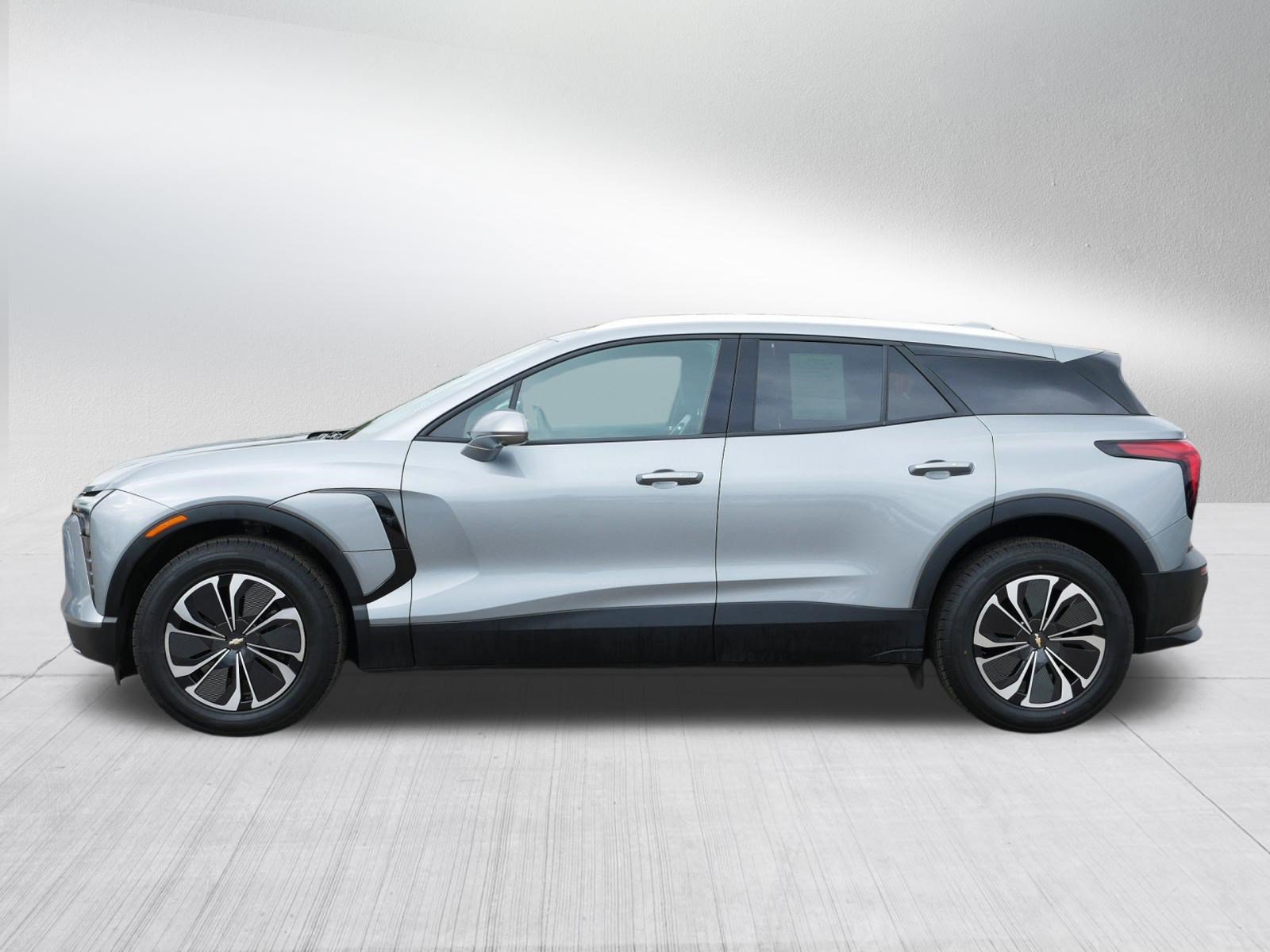 Used 2024 Chevrolet Blazer EV LT AWD/4WD image 4