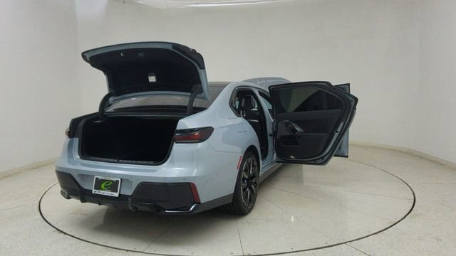 Used 2024 BMW 740i xDrive w/ Premium Package image 80