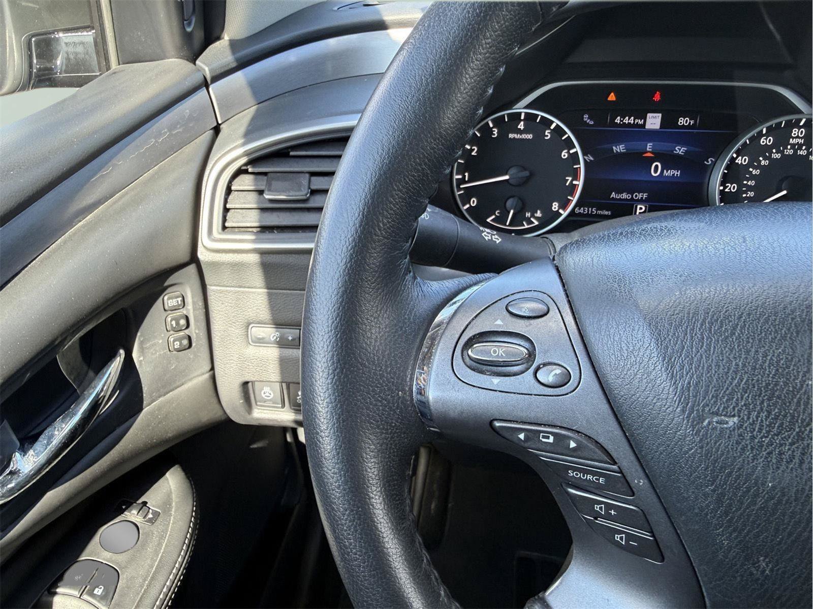Used 2020 Nissan Murano SL w/ Moonroof Package AWD/4WD image 14