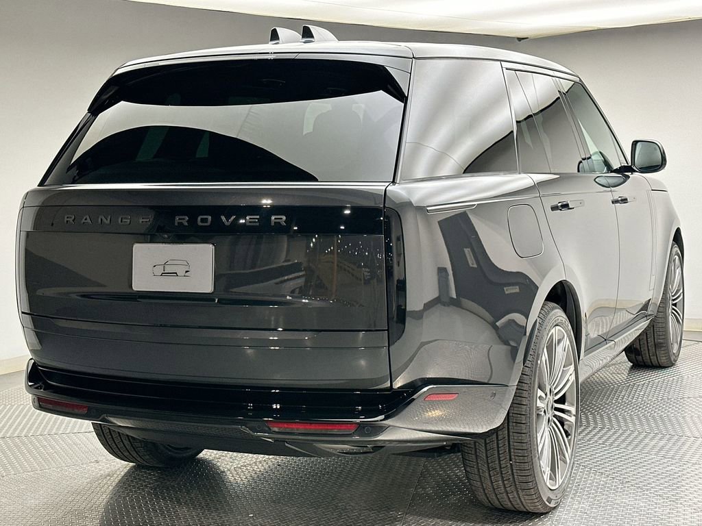 New 2026 Land Rover Range Rover SE image 13