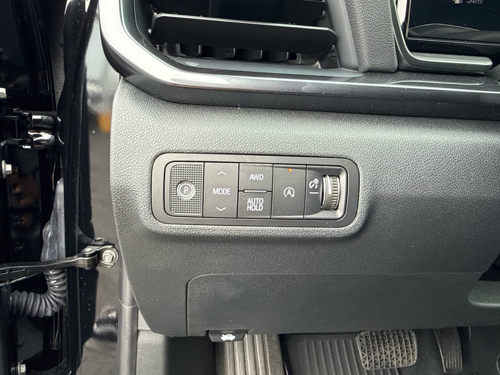 New 2027 GMC Terrain AT4 w/ Convenience Package III AWD/4WD image 14
