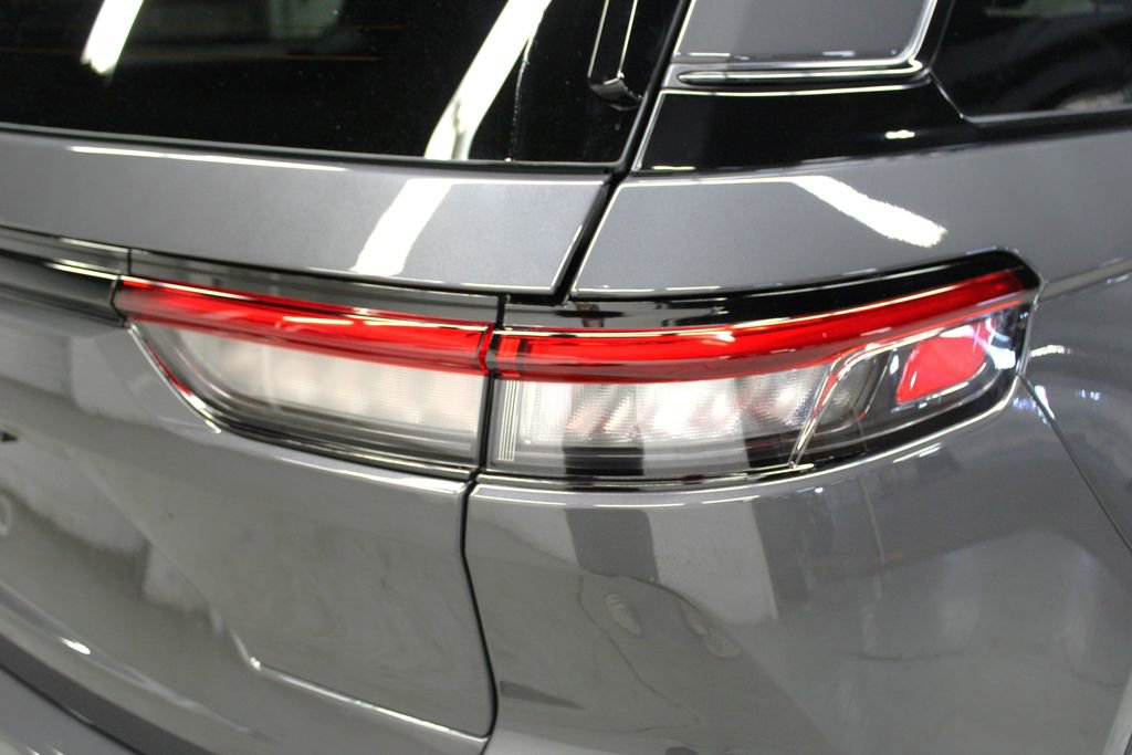 New 2025 Jeep Grand Cherokee Laredo image 38