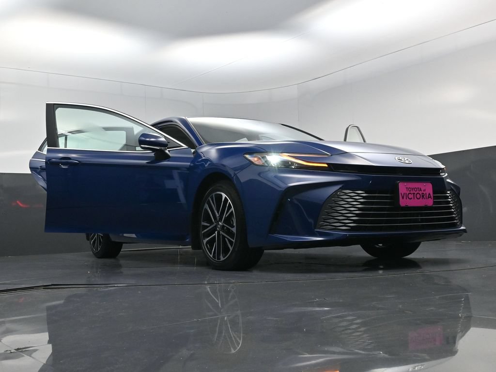 Used 2026 Toyota Camry XLE FWD image 26