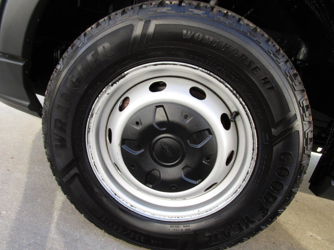 Used 2016 Ford Transit 150 130 Low Roof image 28