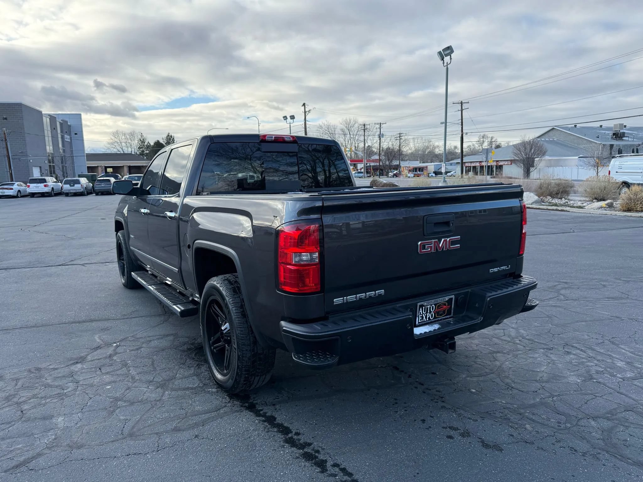 Used 2014 GMC Sierra 1500 Denali w/ Suspension Package, Off-Road AWD/4WD image 7