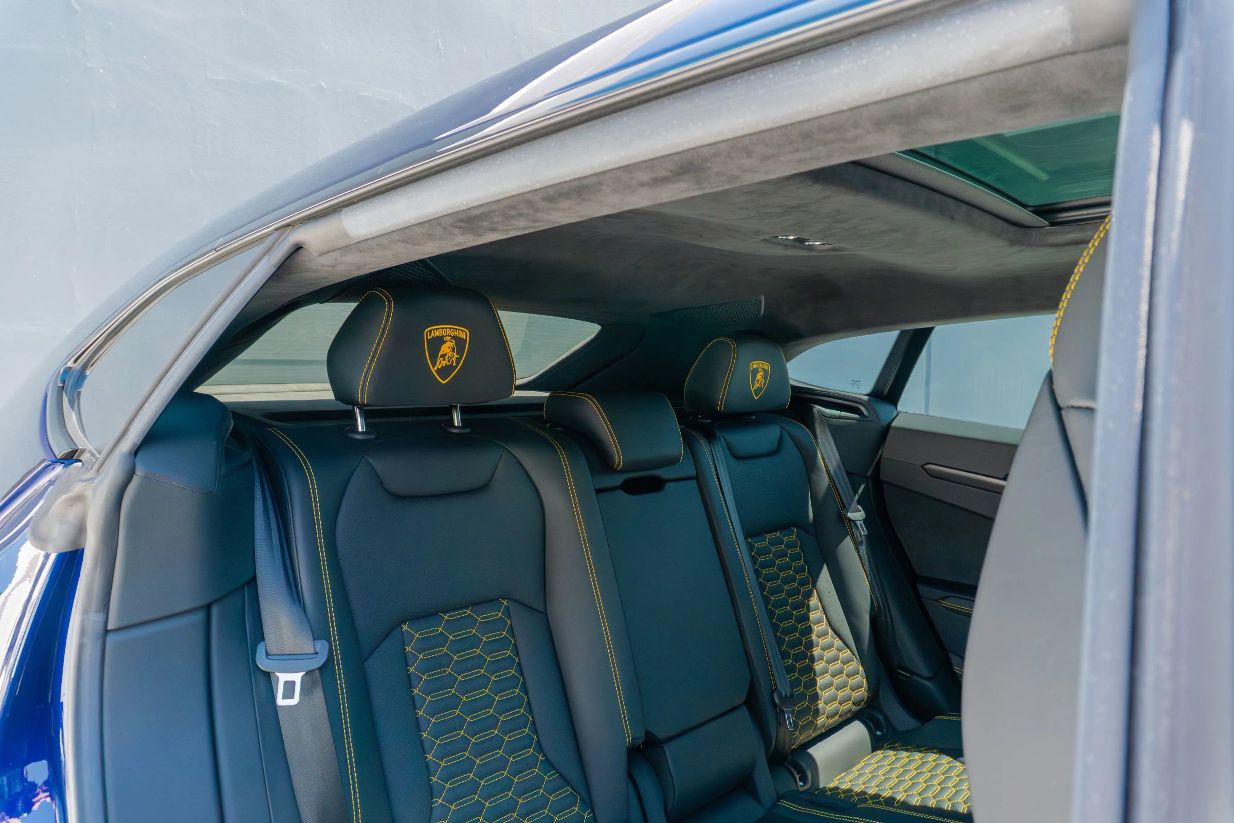 Used 2021 Lamborghini Urus AWD/4WD image 52