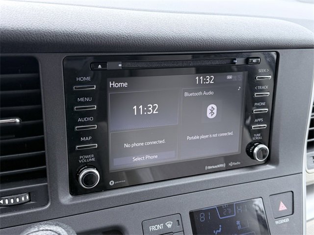 Certified 2020 Toyota Sienna LE image 25