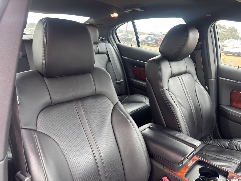 Used 2014 Lincoln MKS w/ Equipment Group 101A image 15