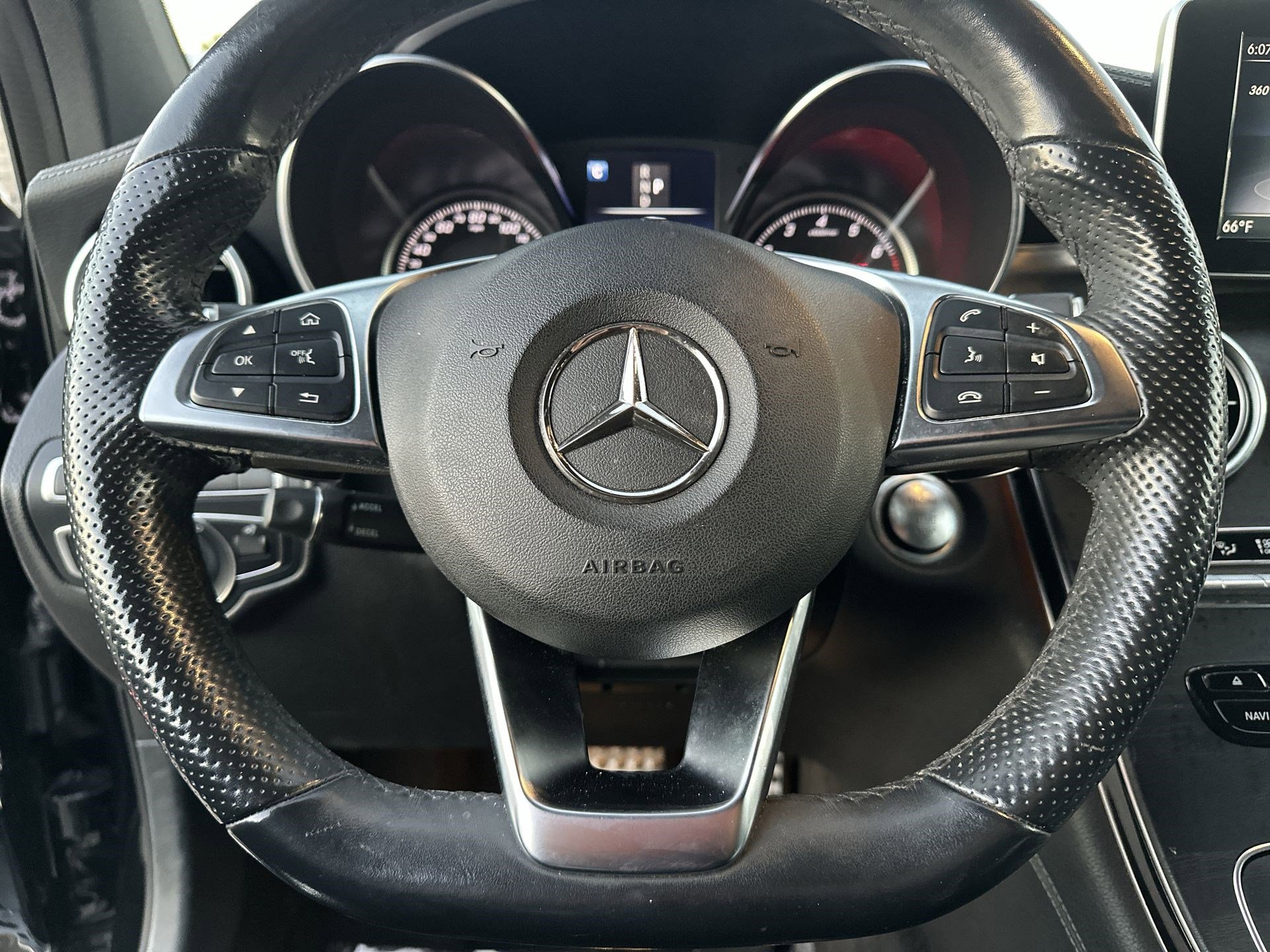 Used 2019 Mercedes-Benz GLC 300 4MATIC Coupe image 11