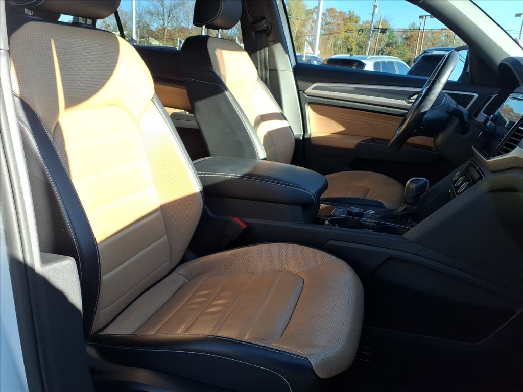 Used 2022 Volkswagen Atlas Cross Sport SEL Premium R-Line image 6