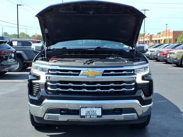 Used 2022 Chevrolet Silverado 1500 LTZ w/ LTZ Premium Package AWD/4WD image 31