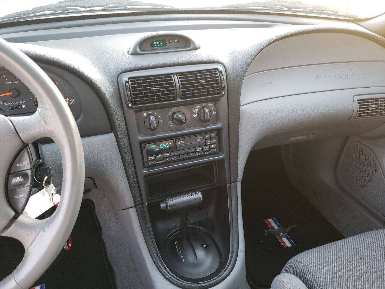 Used 1994 Ford Mustang GT RWD image 19