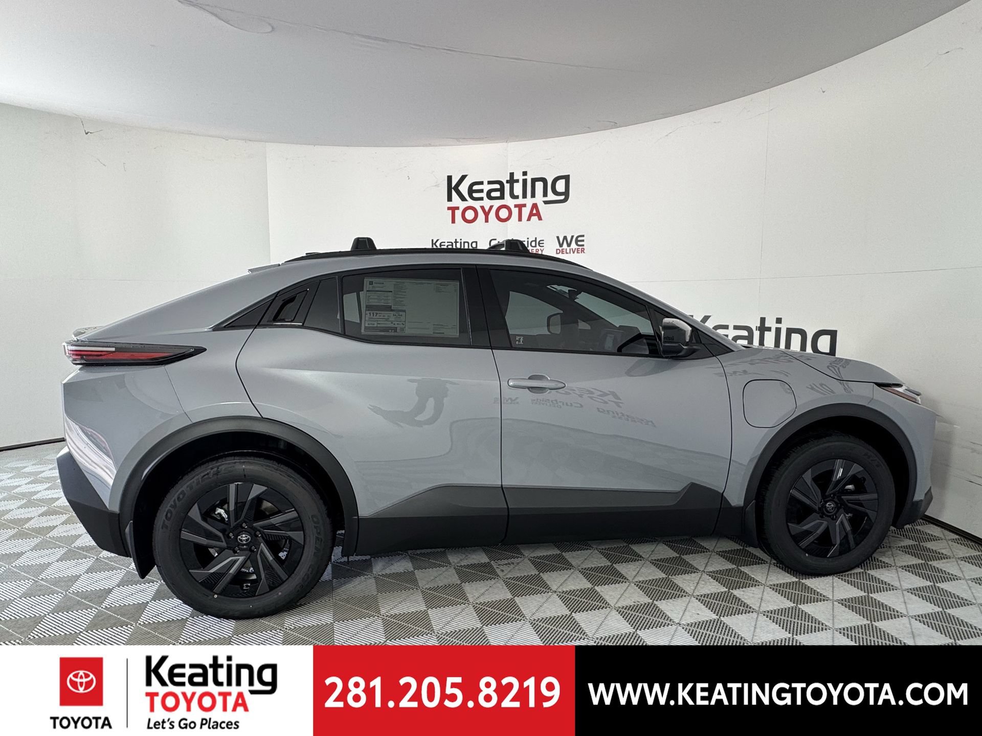 Used 2026 Toyota C-HR AWD/4WD image 4