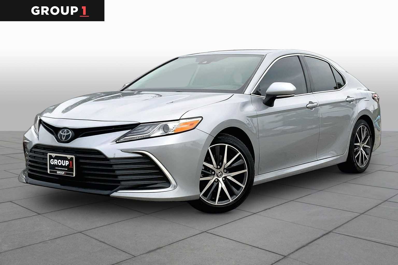 Used 2023 Toyota Camry XLE FWD image 1