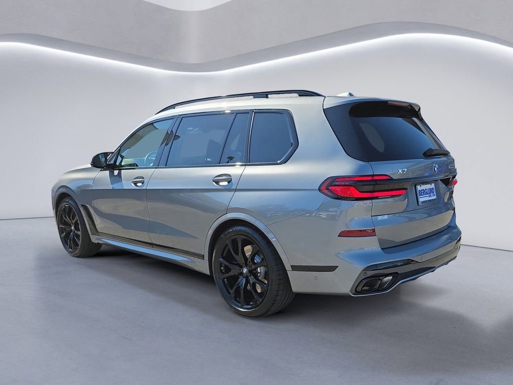 New 2026 BMW X7 M60i image 5