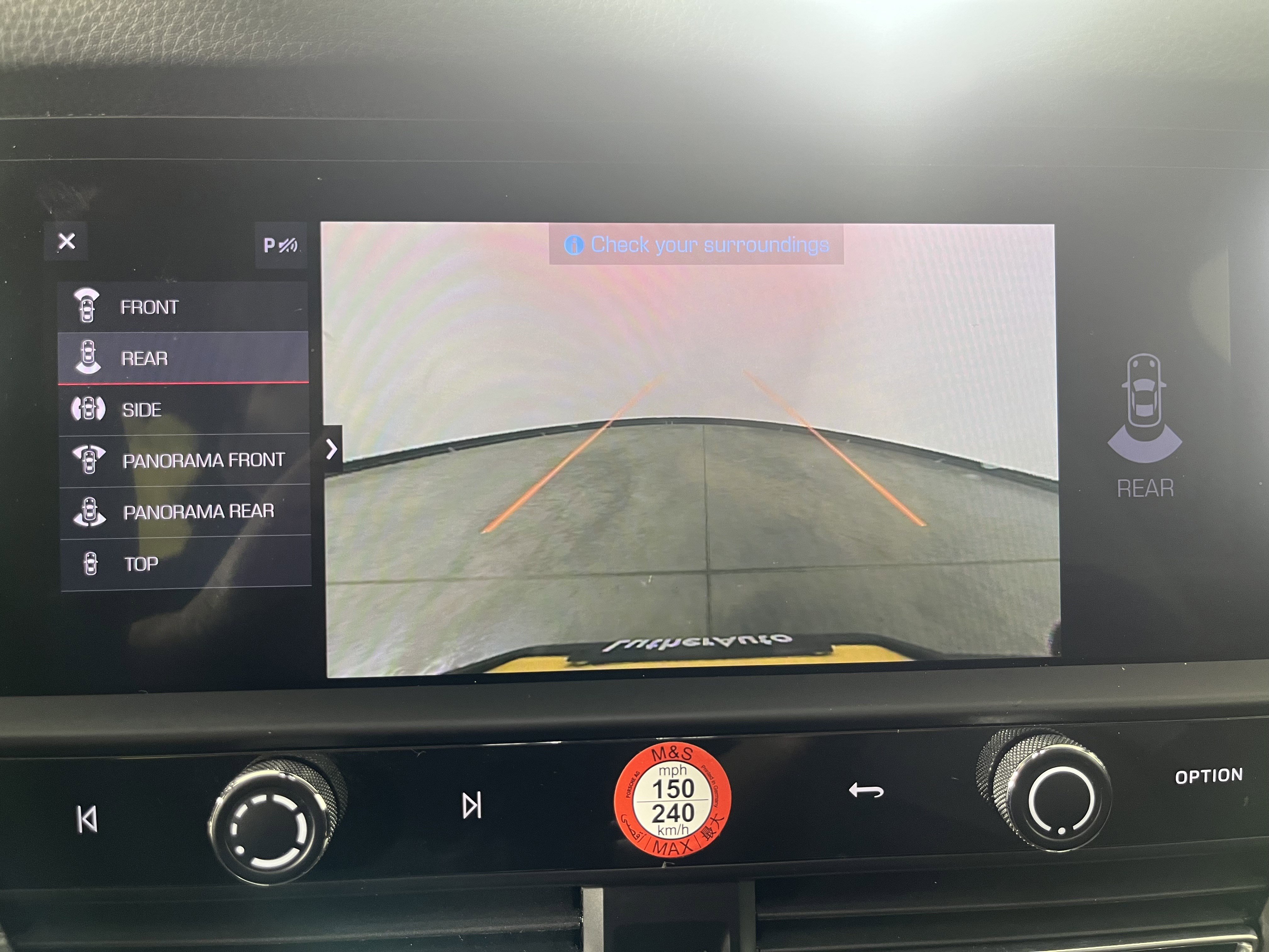 Used 2022 Porsche Macan w/ Premium Package Plus image 29