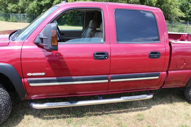 Used 2004 Chevrolet Silverado 2500 LT AWD/4WD image 16