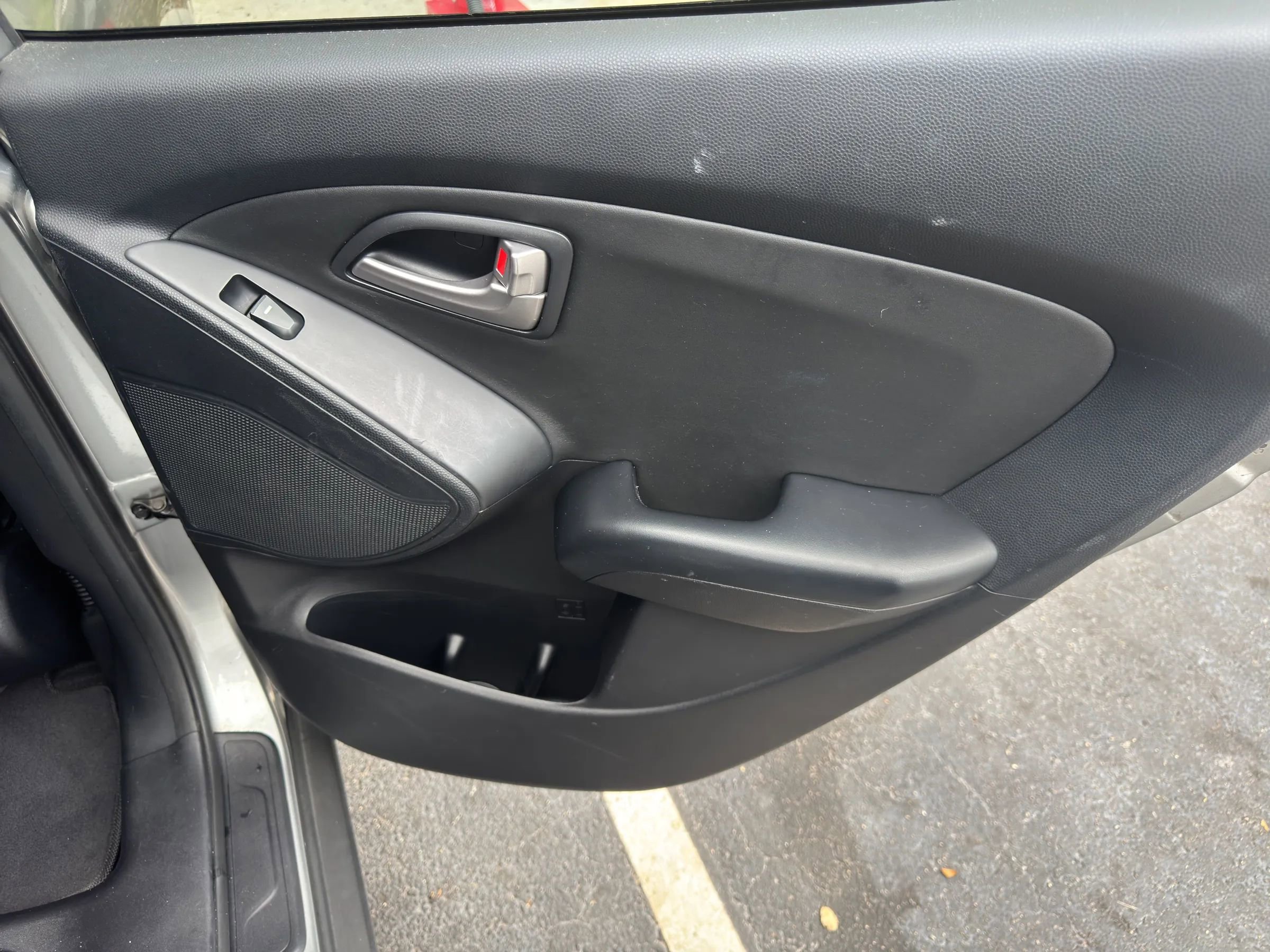 Used 2012 Hyundai Tucson GLS image 36