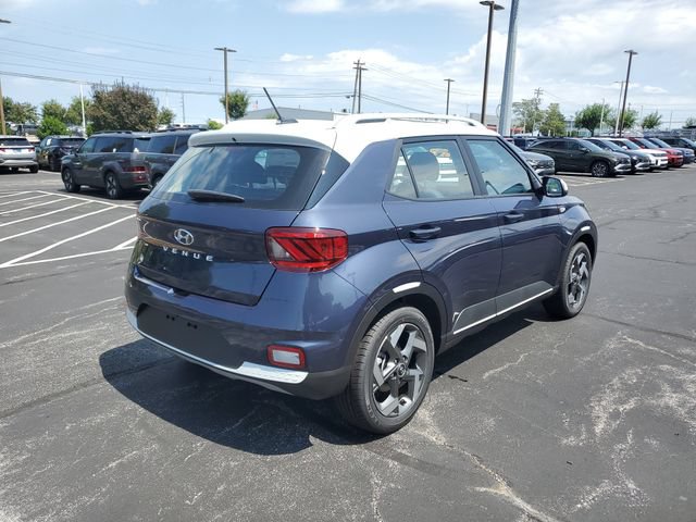 New 2026 Hyundai Venue SEL FWD image 4
