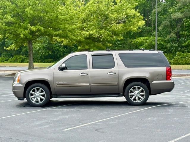 Used 2011 GMC Yukon XL SLT RWD image 3