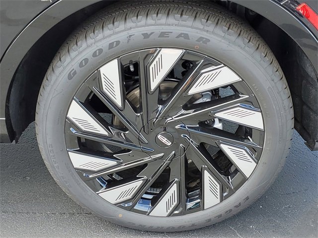 New 2025 Lincoln Nautilus Reserve w/ Jet Appearance Package image 5
