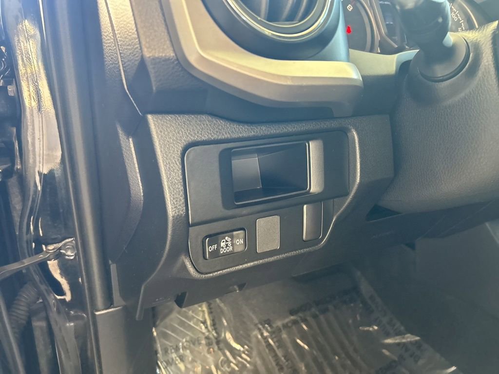 Used 2017 Toyota Tacoma SR5 w/ Tow Package image 35