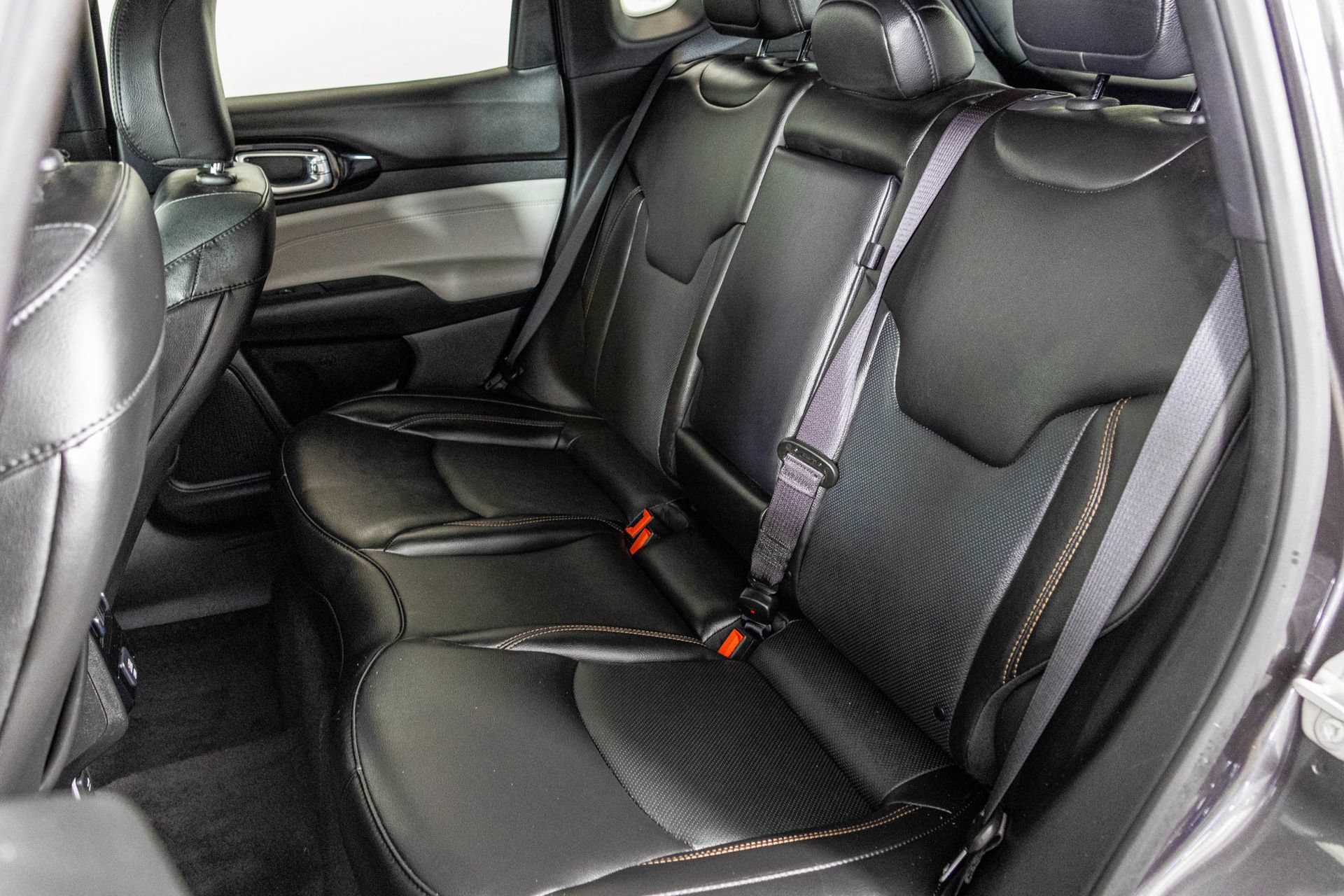 Used 2023 Jeep Compass Limited AWD/4WD image 38