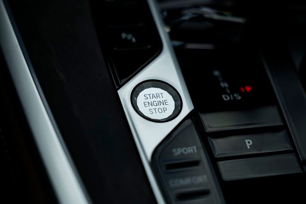 New 2026 BMW X5 xDrive40i w/ Executive Package image 40