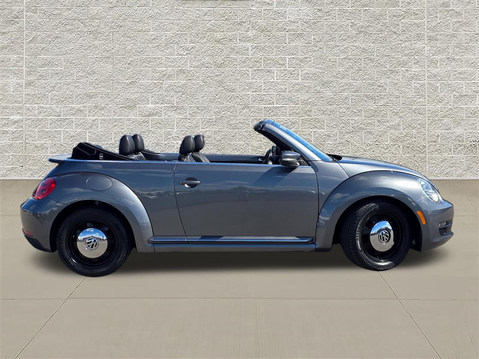 Used 2014 Volkswagen Beetle 1.8T FWD image 8