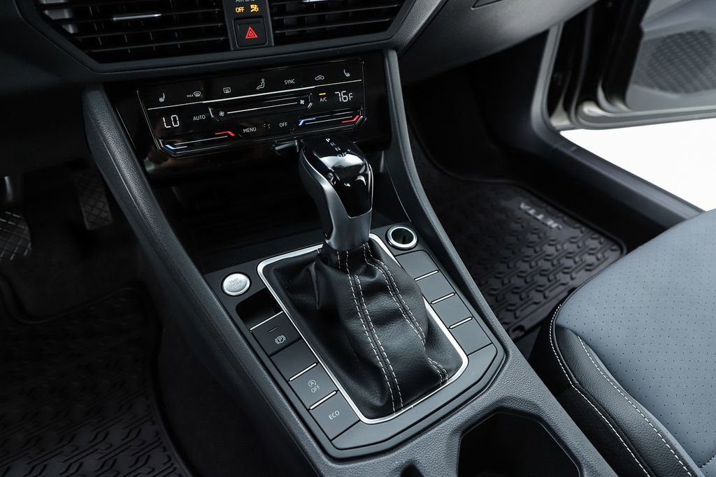 New 2026 Volkswagen Jetta SE FWD image 24