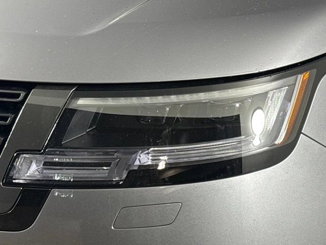 Used 2026 Land Rover Range Rover SE AWD/4WD image 12
