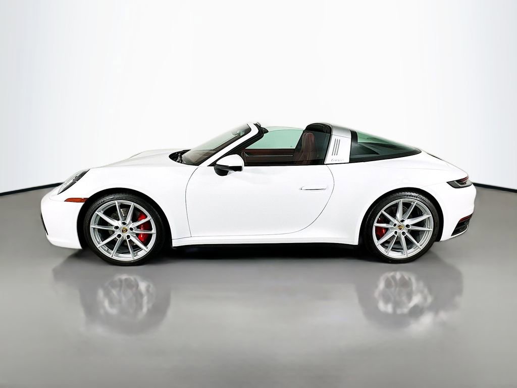 Used 2022 Porsche 911 Targa 4S image 2
