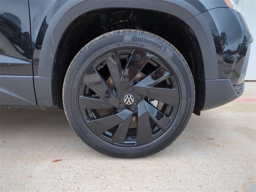 New 2024 Volkswagen Taos SEL image 8