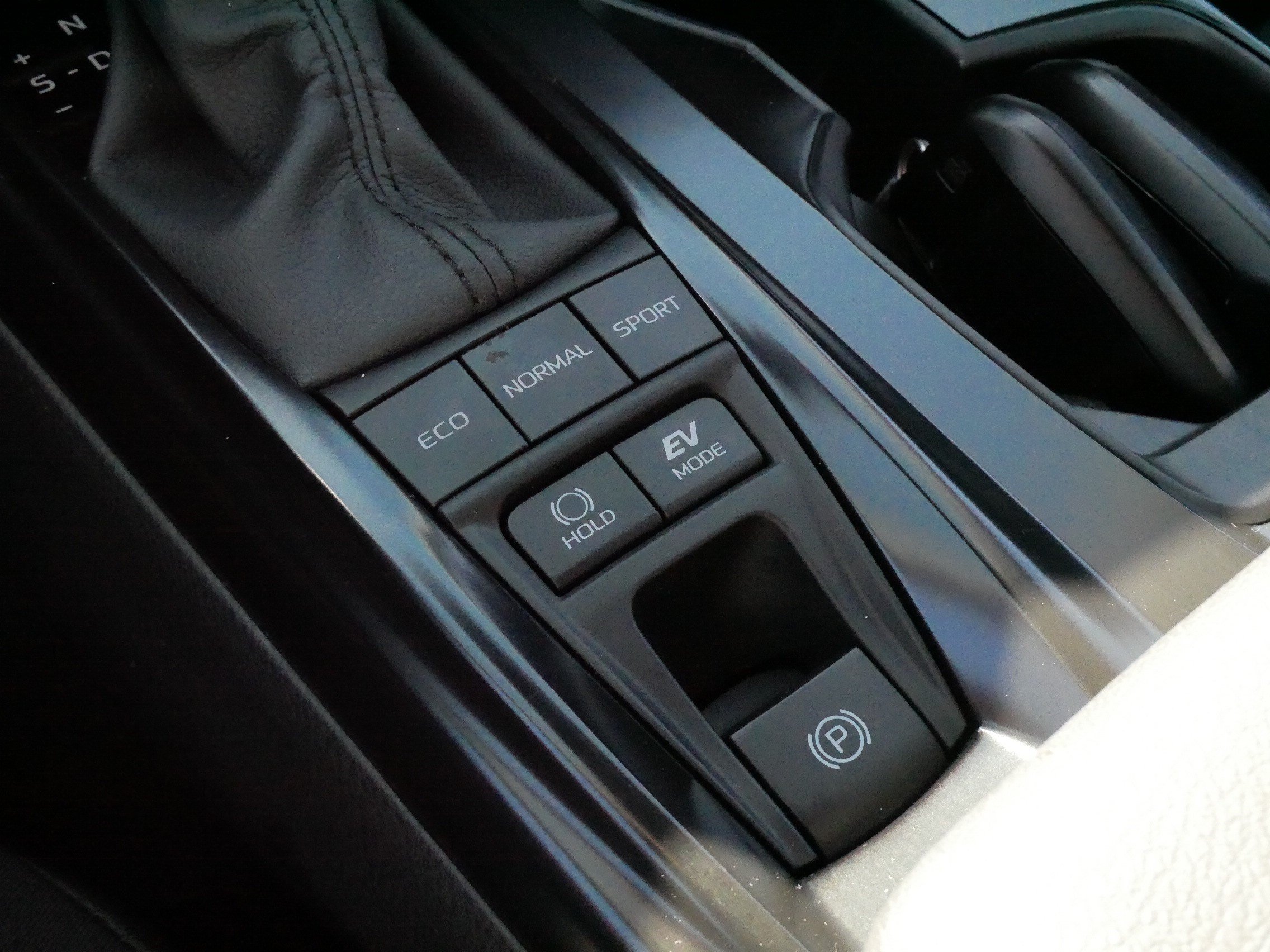 Certified 2026 Toyota Camry LE FWD image 25