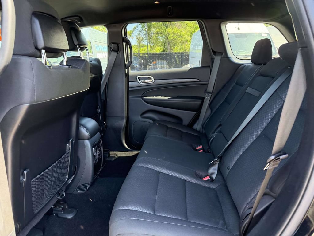 Certified 2020 Jeep Grand Cherokee Laredo AWD/4WD image 15