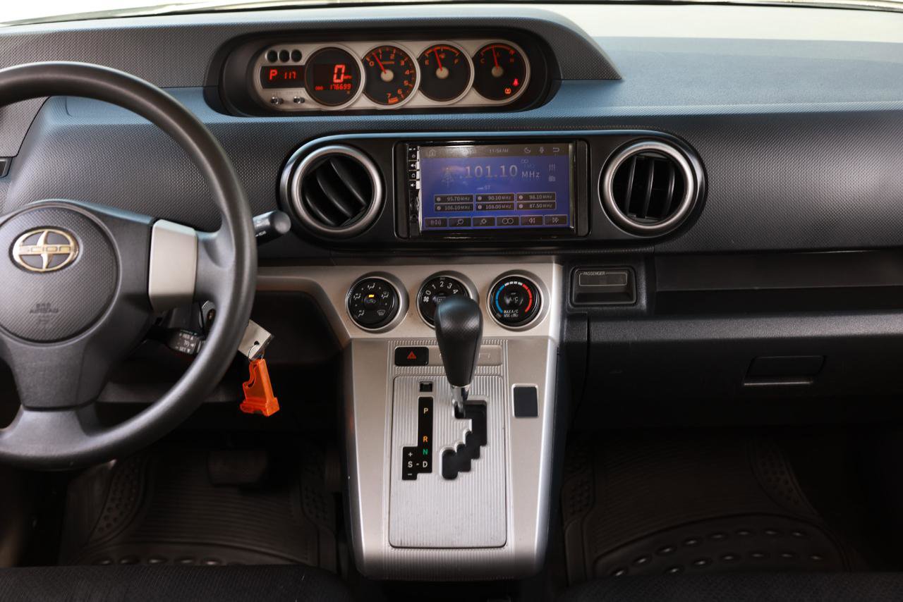 Used 2008 Scion xB image 32
