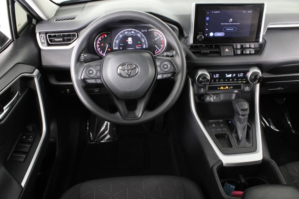 Used 2023 Toyota RAV4 XLE w/ Convenience Package FWD image 6