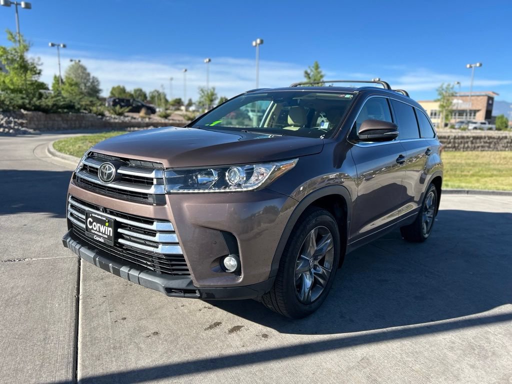 Used 2017 Toyota Highlander Limited Platinum AWD/4WD image 3